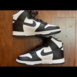 BRAND NEW Nike Dunk High Panda Wmns size 7